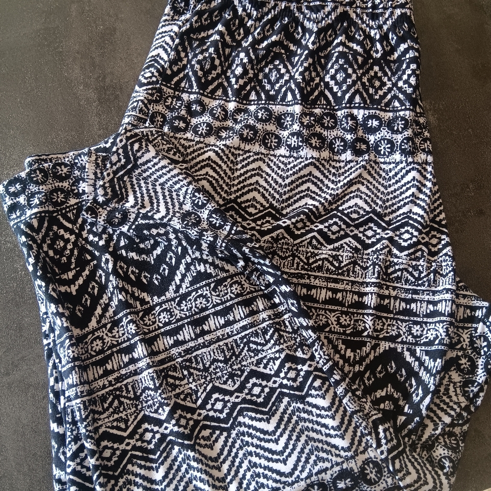 Capri workout boho sleepwear - Picture 3 of 4